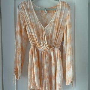 Beautiful NWT orange and white tie die romper